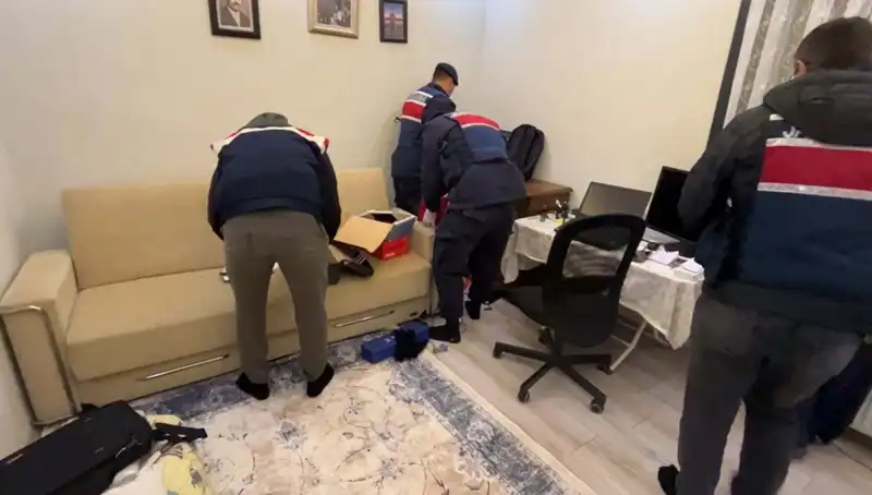 30 Gözaltı ile DHKP-C'ye Yönelik Dev Operasyon: 11 İlde Eş Zamanlı Baskınlar