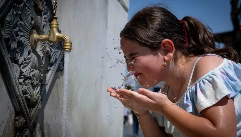 Türkiye'de Sıcak Hava Dalgası: 16 Şehirde 40 Dereceyi Geçen Sıcaklıklar