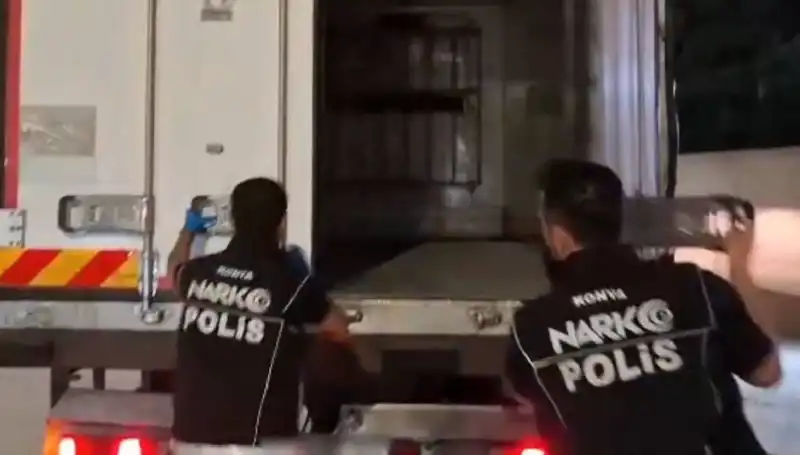 Konya'da Şok Uyuşturucu Operasyonu: Dört Şüpheli Yakalandı!