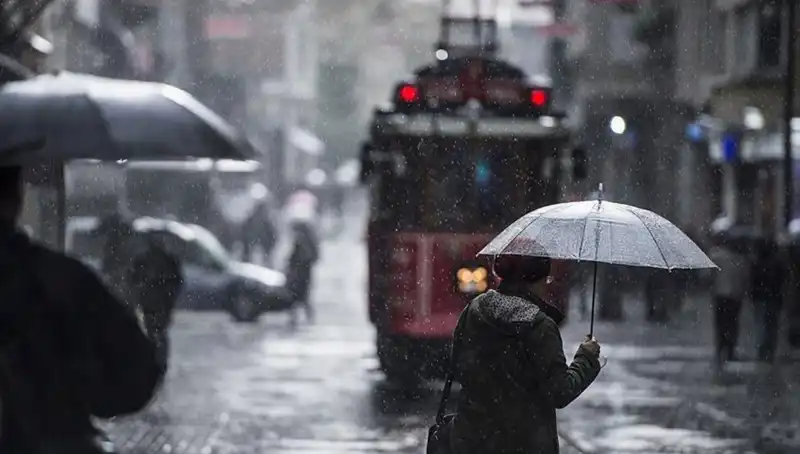 Güneşli Havalara Veda, Güçlü Sağanak Yağışlar Geliyor!