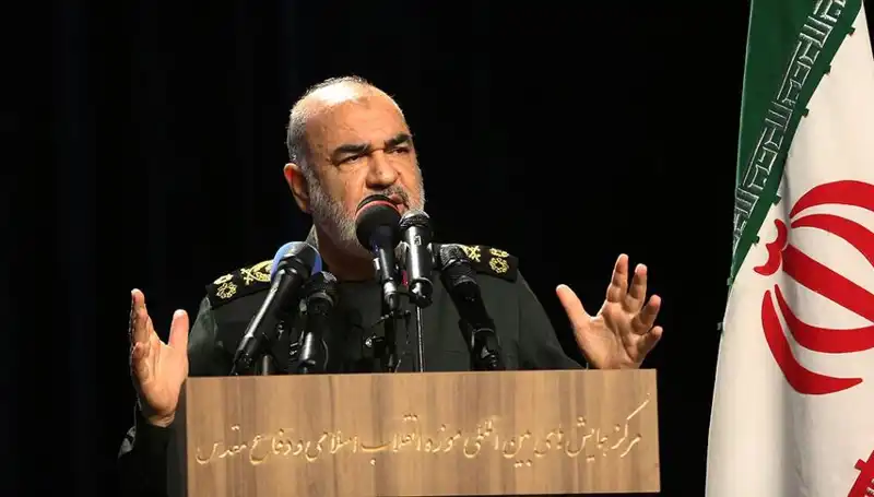 İran Devrim Muhafızları'ndan Trump Açıklamasına Sert Yanıt Geldi